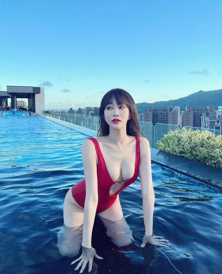 林佩瑤招認過去的工作照，需靠攝影師修圖。翻攝林佩瑤IG
