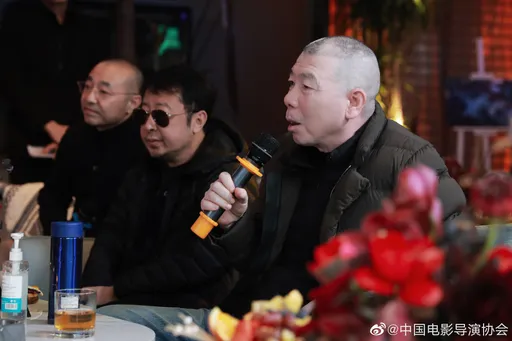 馮小剛撇移民低調從美返中 敘舊張藝謀、陳凱歌