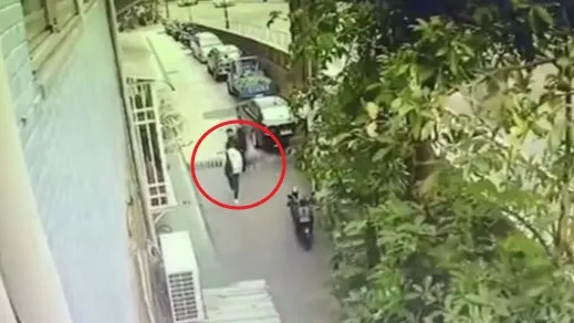 陳男遭強押上車(紅圈處)。淡水警分局提供