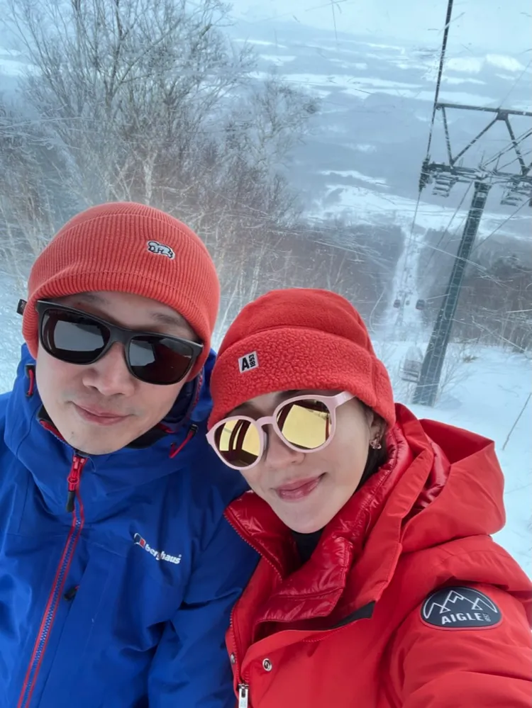 楊千霈（右）和老公3度蜜月。楊千霈提供