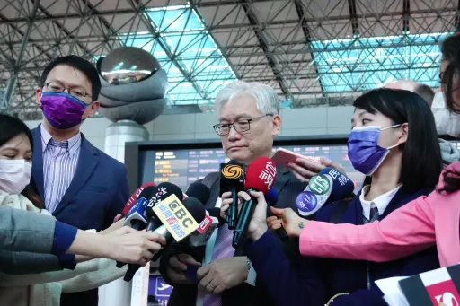 真不是朝共!國民黨再護夏立言訪中 引美國商會民調怒斥民進黨