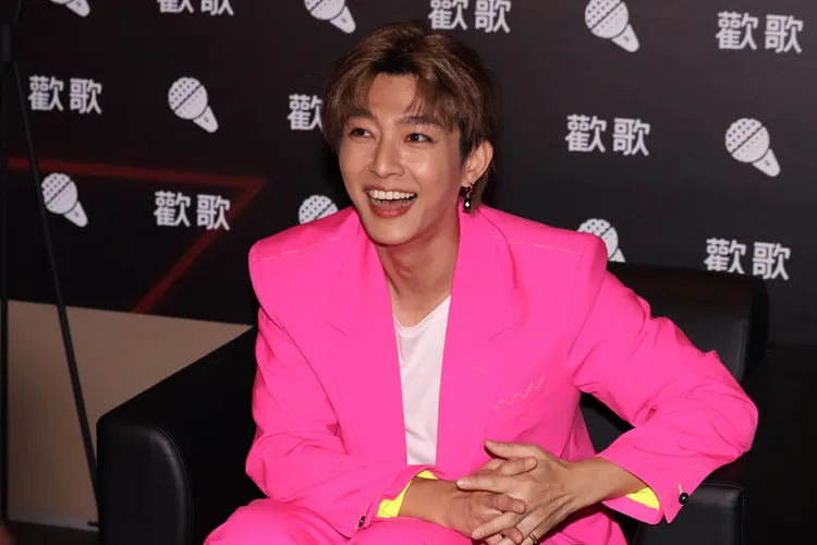 炎亞綸開心受訪。彭欣偉攝
