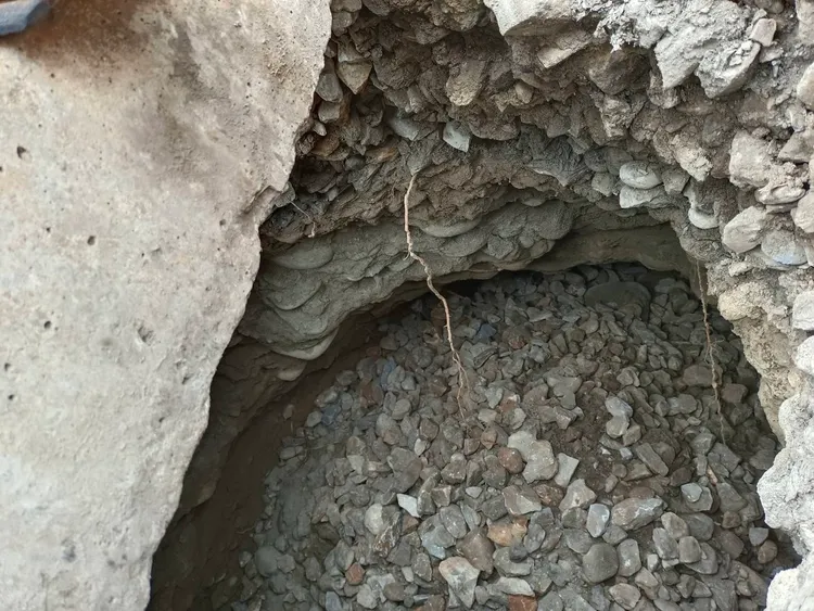 大洞。讀者提供