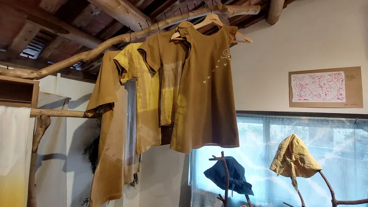 林曉鳳舉辦「天使山囝仔衫」公益展，幫兒童心臟病友募款。凃建豐攝