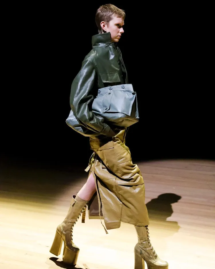 MARC JACOBS 2023春季「英雄」系列。翻攝marcjacobs IG