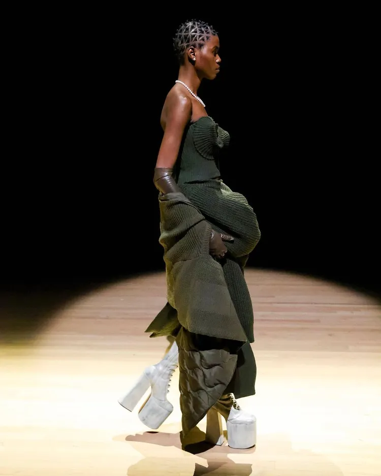 MARC JACOBS 2023春季「英雄」系列。翻攝marcjacobs IG