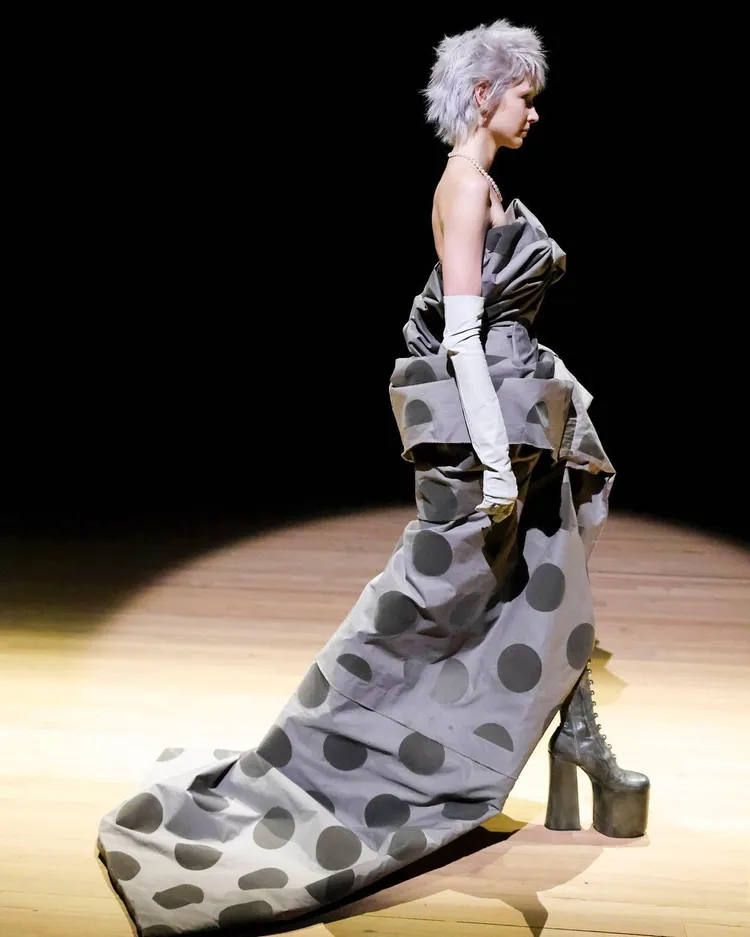 MARC JACOBS 2023春季「英雄」系列。翻攝marcjacobs IG