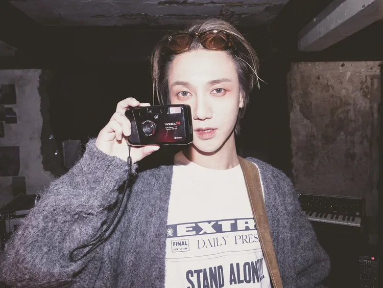 藝聲親力親為，親自邀歌。愛貝克思提供