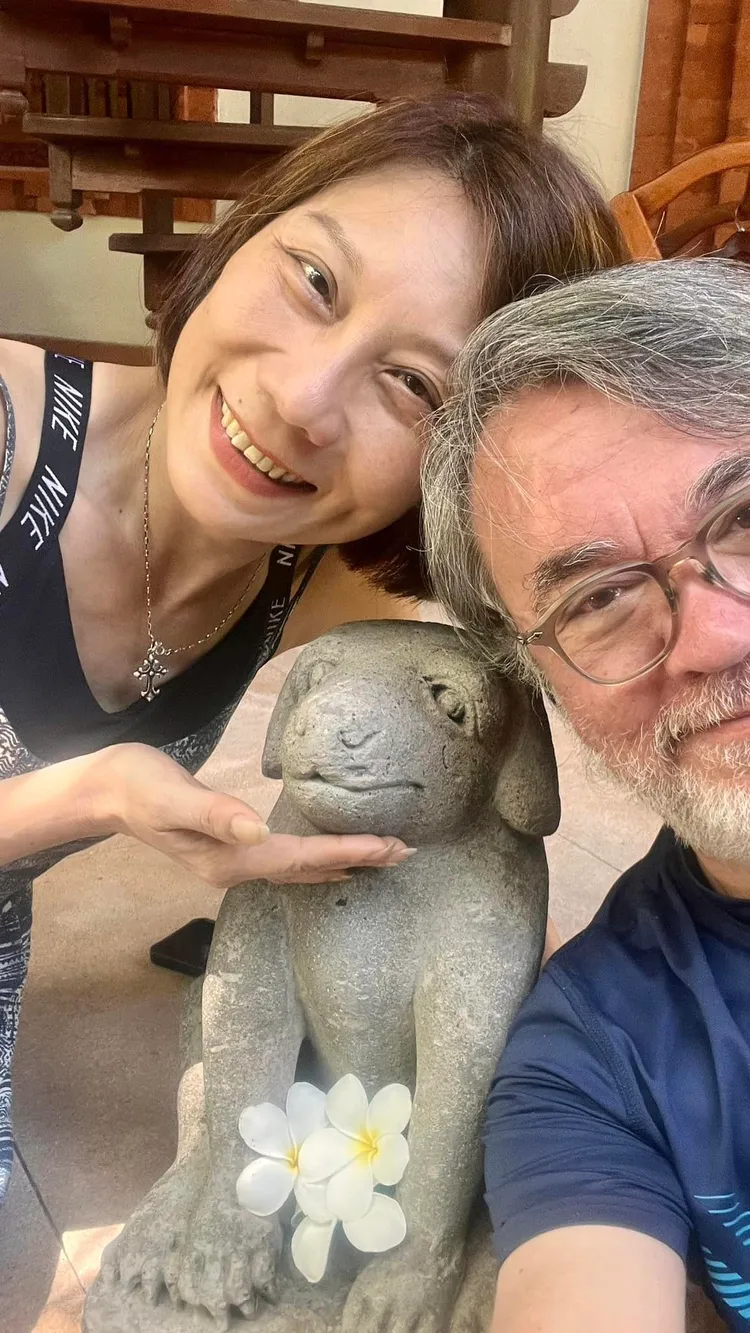 郎祖筠愛上的就是這座小狗雕像。引自郎祖筠臉書