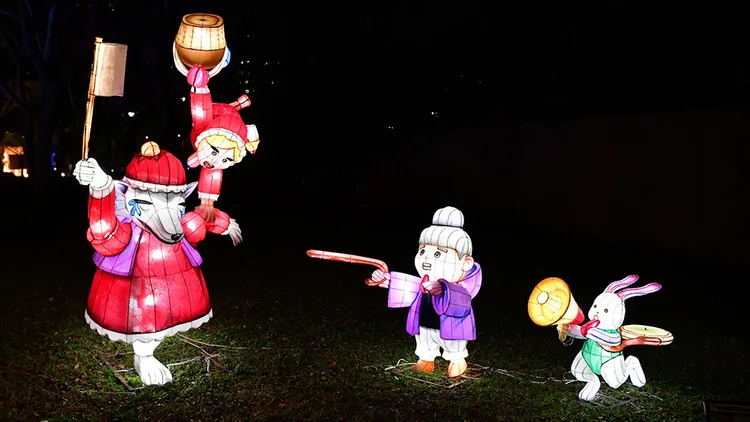 小紅帽與大野狼的花燈裡也有兔子花燈身影。翻攝自台灣燈會官網