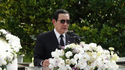 馬英九悼228事件! 對受難遺族哽咽喊「了解失去摯愛的傷痛」