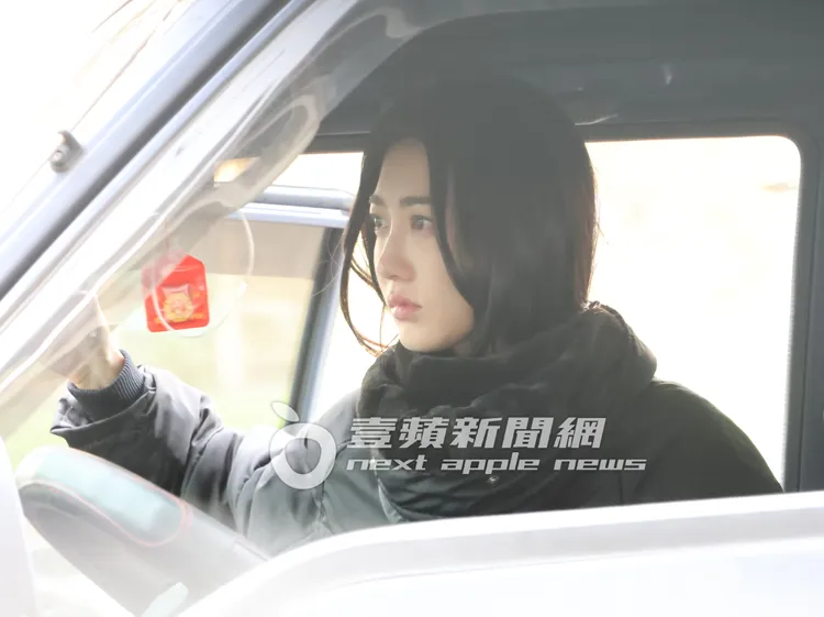 王晴回到車上休息沉澱難過的心情。特勤中心攝