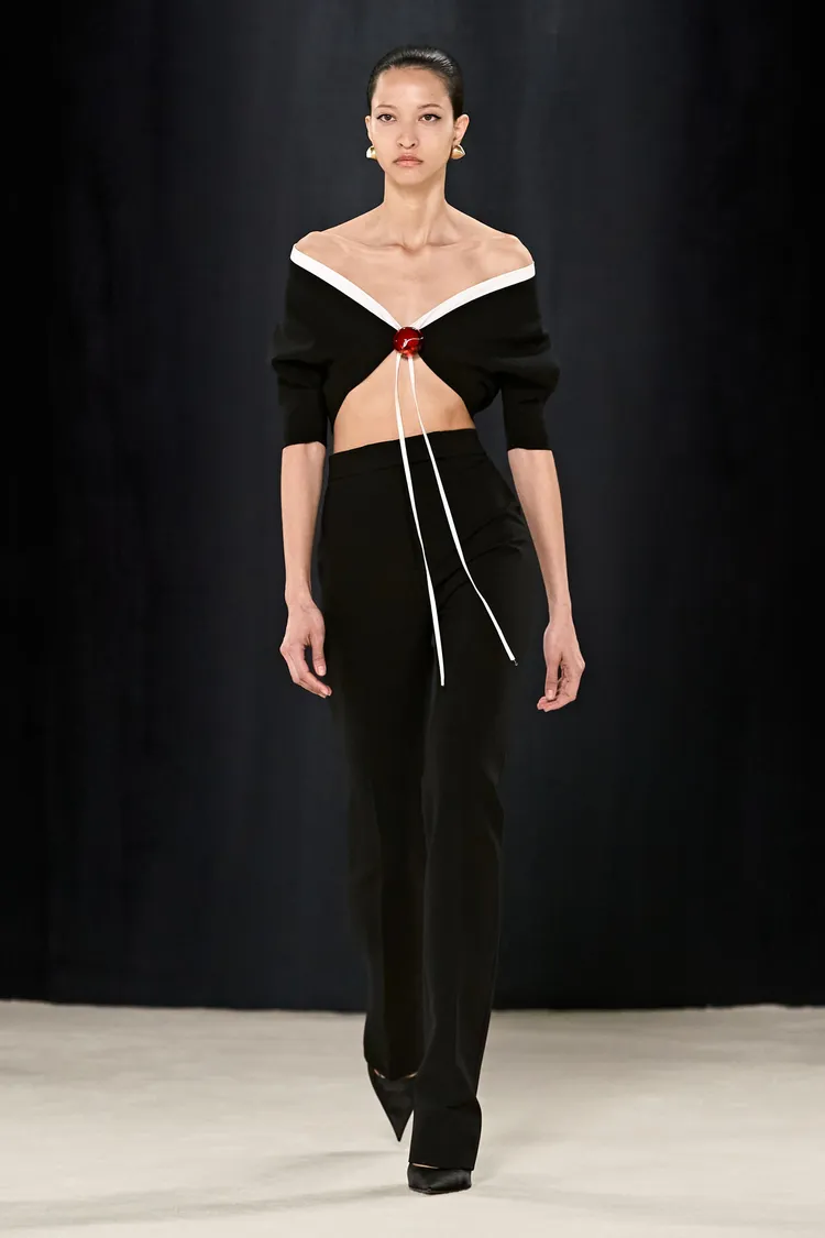 FERRAGAMO 2023秋冬大秀。品牌提供