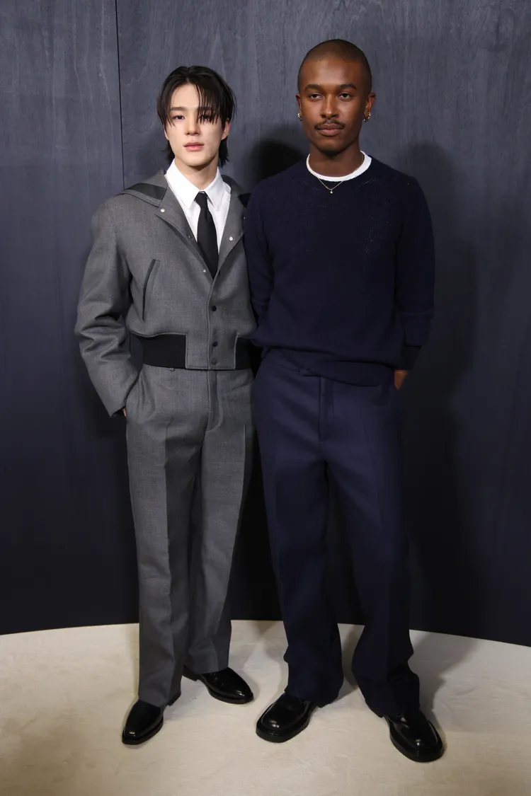 韓團NCT成員Jeno(左）與FERRAGAMO創意總監Maximilian Davis。品牌提供