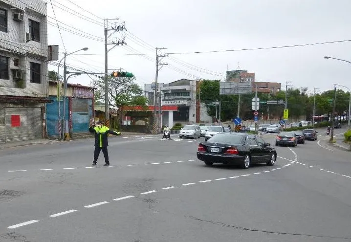 龍潭警方228連假加強交管。龍潭警分局提供