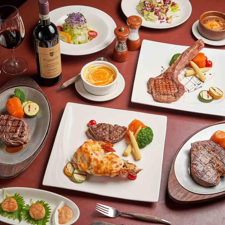 亞里士餐廳為老派約會首選。業者提供