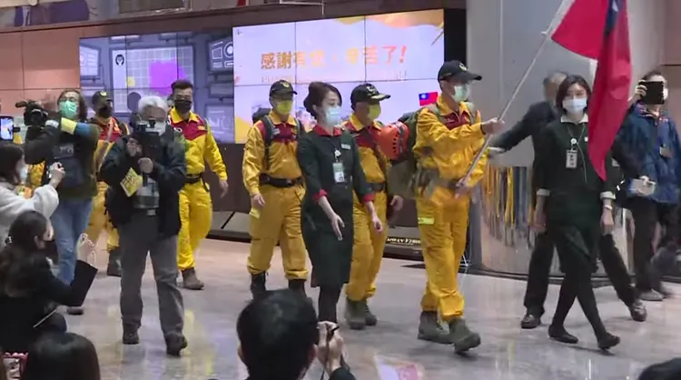 台灣搜救隊返抵國門。高鈞麟攝