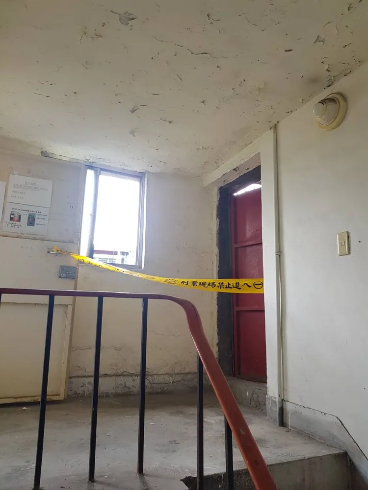 中和一家四口３人死亡案現場已拉上封鎖線，初步調查死者無外傷，初步排除外力介入力侵入。警方提供