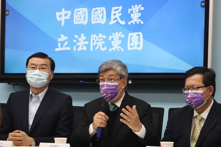 陳建仁今拜會朝野黨團，希望可以支持攸關普發6000的特別條例草案。林林攝