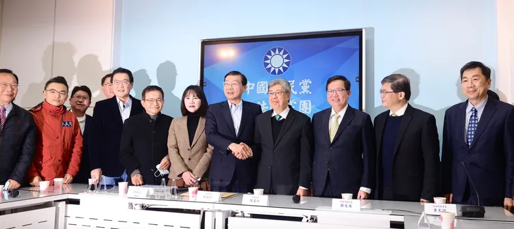 國民黨團今大陣仗派出10名立委壓陣，接待陳建仁內閣官員。林林攝