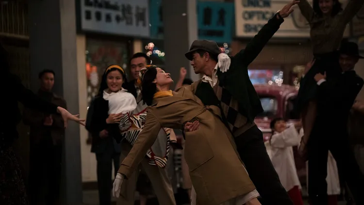 杜鵑（左）和影帝郭富城同框依舊散發強大氣場。華映娛樂提供