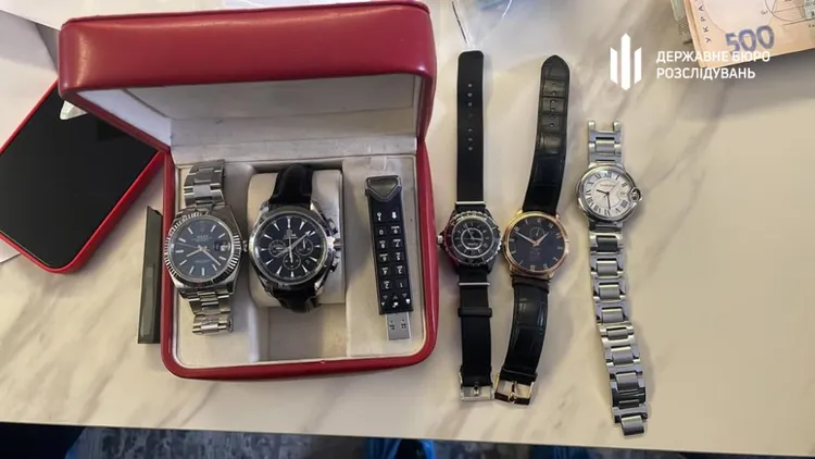 達蒂除了這些名錶，還許願要再多買一支寶璣表。翻攝nikvesti網站