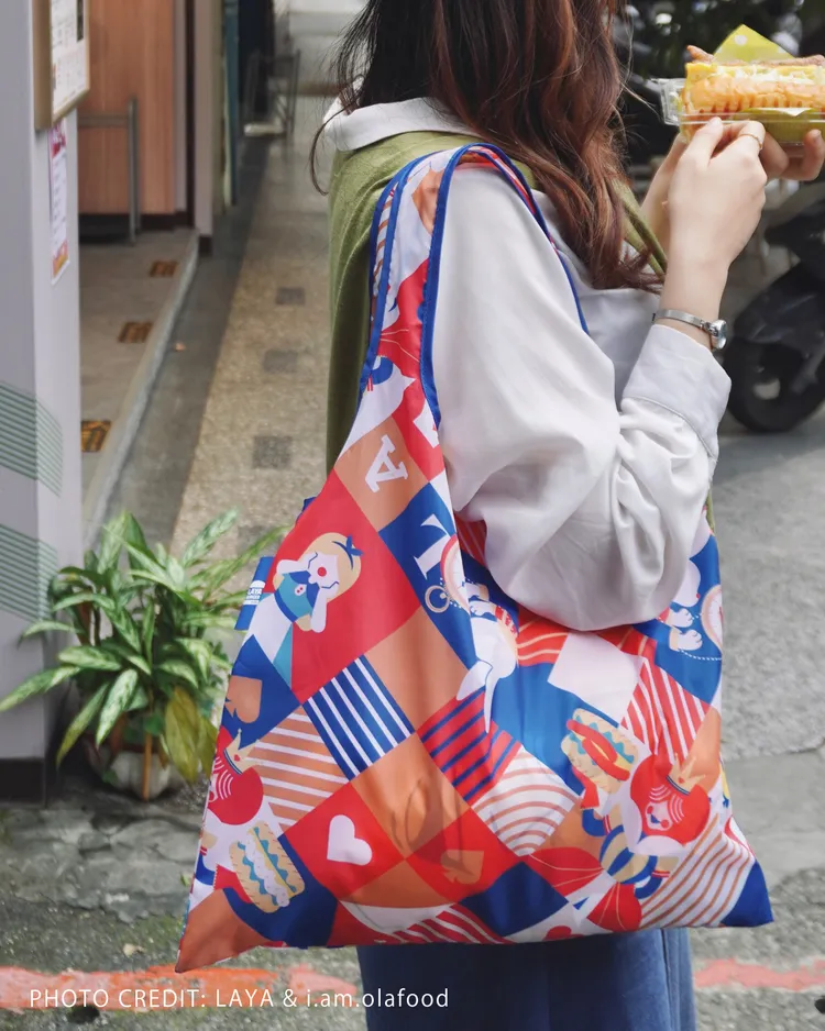 集點贈品「旅行任你袋」可單背也可作為旅行箱、公事包、書包內的收納袋。業者提供