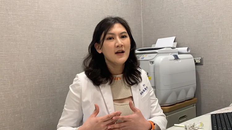 大同醫院整形外主任賴雅薇指，現隆乳材質與技術進步，真假奶觸感差距不大。吳慧芬攝