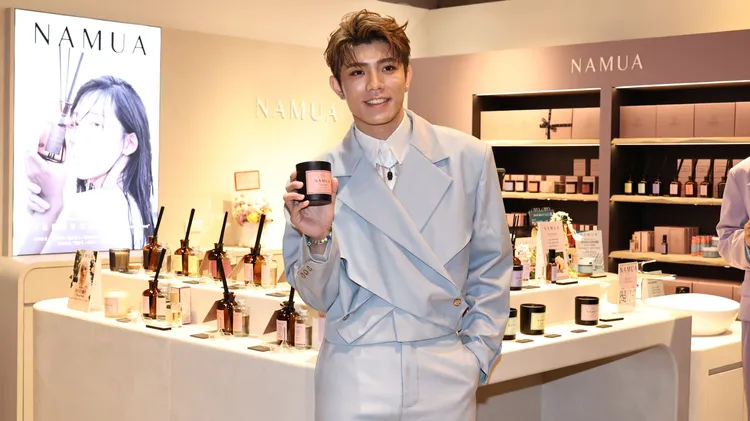 陳峻廷分享喜歡淡淡的花香。莊宗達攝