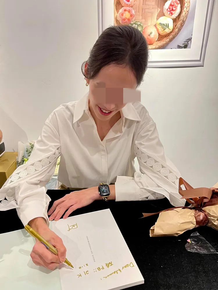 蔡女是蔡依林堂妹，長相撞臉藝人孫燕姿，還曾出書，相當有才華。翻攝自蔡女臉書