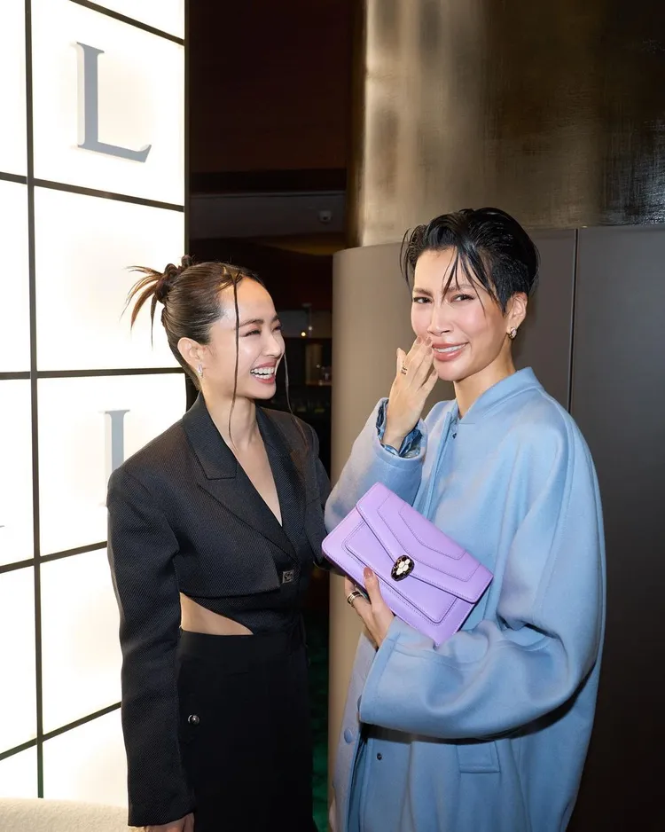 Molly在IG上分享她和偶像蔡依林在米蘭時裝周的合照。翻攝《molly_chiang》的IG