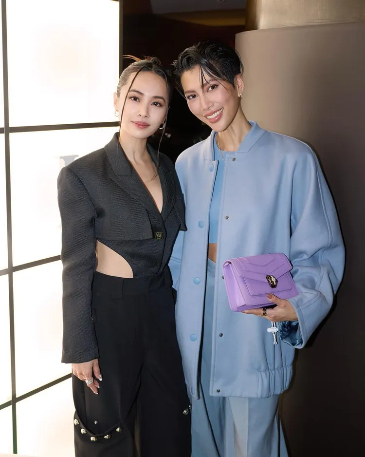 Molly在IG上分享她和偶像蔡依林在米蘭時裝周的合照。翻攝《molly_chiang》的IG