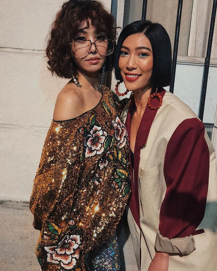 Molly分享她第三次和蔡依林合照，是她剛開始跑時裝週第二次在米蘭秀場外。翻攝《molly_chiang》的IG