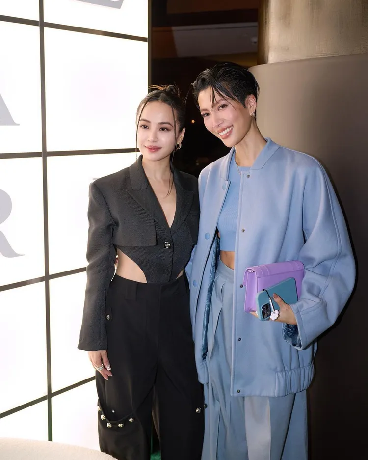Molly在IG上分享她和偶像蔡依林在米蘭時裝周的合照。翻攝《molly_chiang》的IG