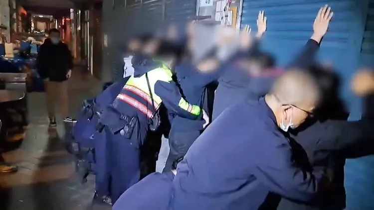 林口警方3小時內逮捕鄭男等7人。林口警分局提供