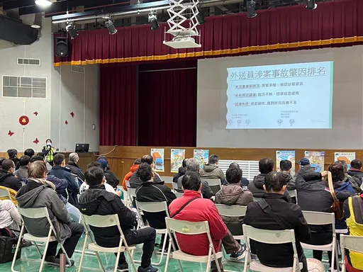 乖乖聽課!百名「吳柏毅」排排坐 聆聽交通安全宣導