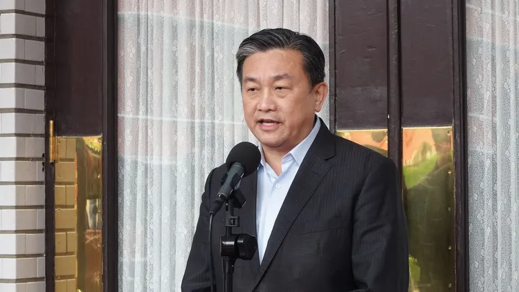 王定宇直指國民黨迎合中共的作法，就如養老鼠咬布袋，連自家祖師爺都看不下去。資料照片