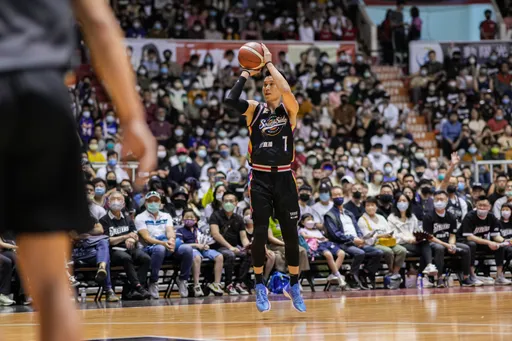  林書豪來台頻打鐵被酸爆！他回擊NBA生涯最驕傲一場竟是投10中0？