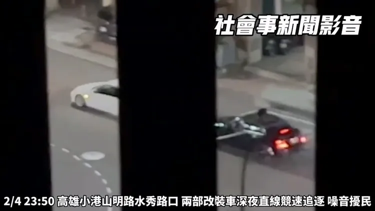 改裝車半夜街頭競速噪音驚人。翻攝社會事新聞影音