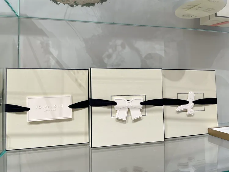 陶瓷香氛片包裝服務。張家玲攝