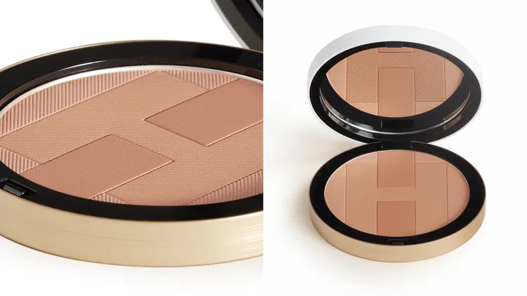 三色煥顏礦物蜜粉餅#03 Sahara撒哈拉米色調，3450元。品牌提供