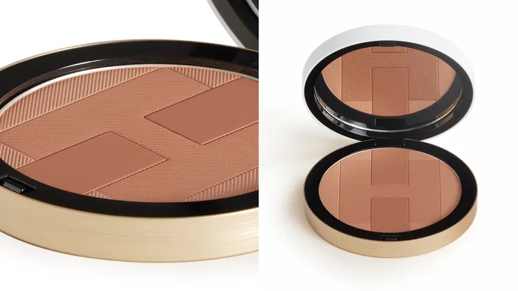 三色煥顏礦物蜜粉餅#05 Colorado紅土色調 ，3450元。品牌提供