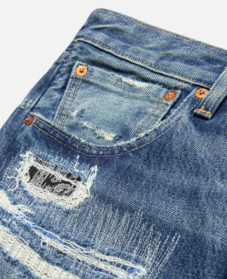 新聯名款501 UNIONRAIL丹寧褲重現大面積破壞設計。品牌提供
