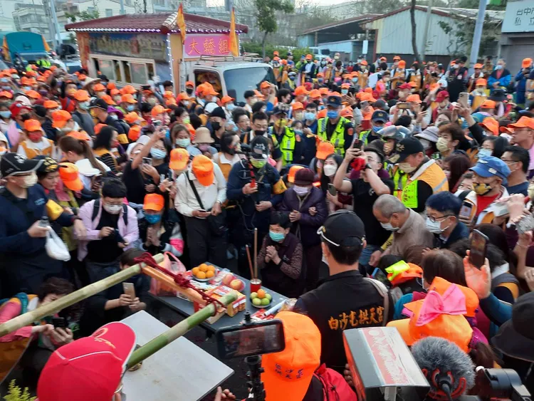 白沙屯媽所到之處都造成萬頭攢動。民眾提供