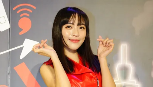 美女議員黃捷狂收噁心色情梗圖 竟遭嗆「為什麼妳不確診去死」