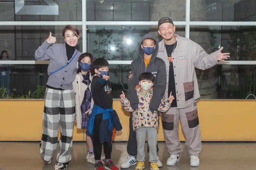 阿Ben帶家人偽出國賞「美國驚奇大馬戲團」特技 徐小可鋼管練3年「很會夾」放話再拼一胎