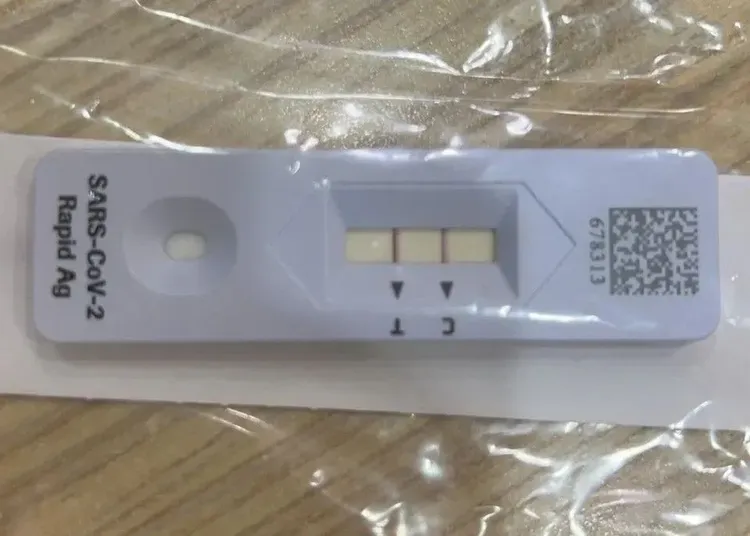 施男認為黃姓友人將交大孫交由他照顧，害他與家人染疫，求償40萬元。資料照片