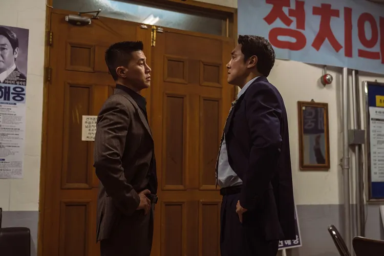 金武烈（左）為戲1個月胖13公斤，趙震雄自豪2周就辦得到。車庫娛樂提供