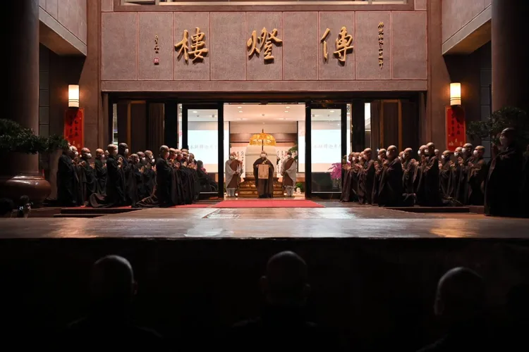 6日清晨，佛光山住持心保和尚於佛光山傳燈樓，舉行星雲大師法體真身封龕典禮。人間社提供