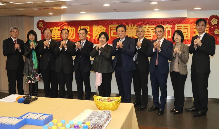產險公會今天舉行新春團拜。彭欣偉攝